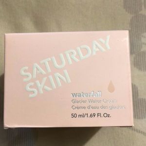 Saturday Skin Waterfull Glacier Water Cream